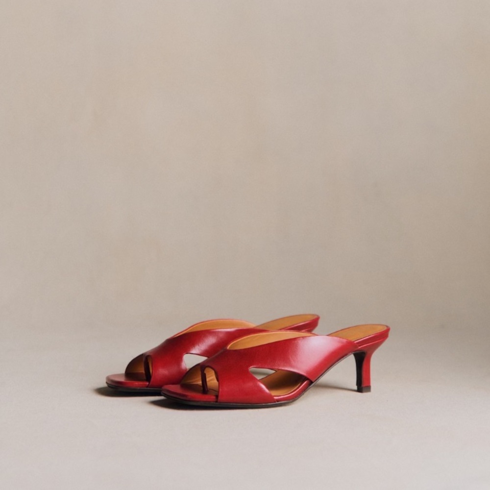 Sezane Ingrid Mule in Smooth Cherry